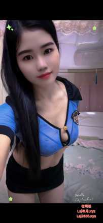 白云江夏B紧会夹少妇 - 草莓